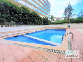 Arquus III Beach Salou, con piscina